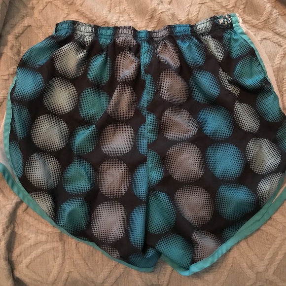 nike dri fit athletic shorts - Picture 2 of 3